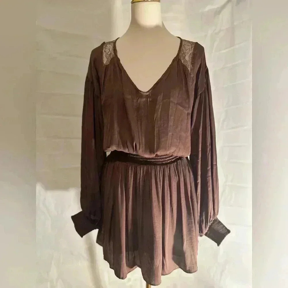 Mustard Seed Elegant Brown Dress with Lace Detail